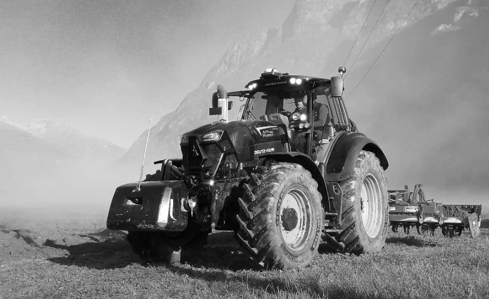 macchine agricole in lavorazione